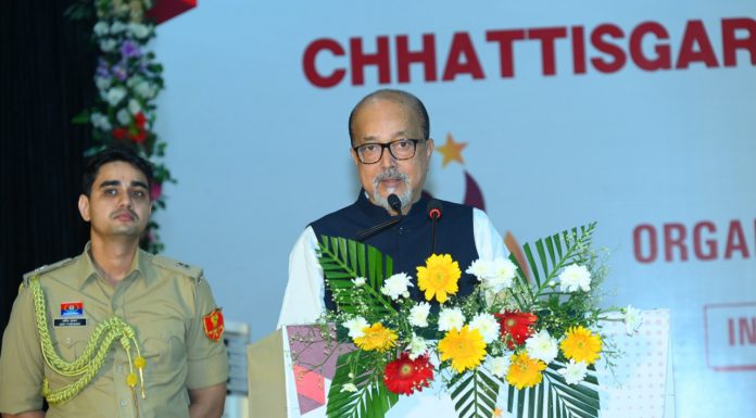 विचारों को उद्यम में बदलने का साहस रखें युवा- रमेन डेका