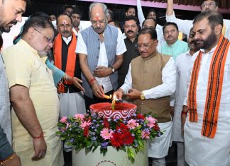 प्रधानमंत्री नरेंद्र मोदी के जनसेवा के 25 वर्ष देश के विकास और परिवर्तन की प्रेरक यात्रा : मुख्यमंत्री विष्णुदेव साय