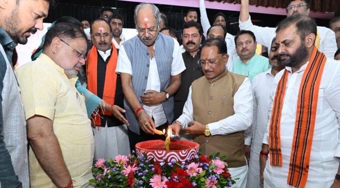 प्रधानमंत्री नरेंद्र मोदी के जनसेवा के 25 वर्ष देश के विकास और परिवर्तन की प्रेरक यात्रा : मुख्यमंत्री विष्णुदेव साय
