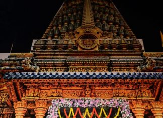 नवरात्रि पर उप मुख्यमंत्री विजय शर्मा ने पिपरिया में विभिन्न दुर्गा उत्सव समितियों के पंडालों में पहुंचकर की पूजा-अर्चना