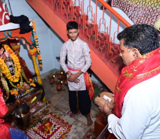 महाअष्टमी पर उप मुख्यमंत्री विजय शर्मा ने किए मां दंतेश्वरी, मां परमेश्वरी और मां चंडी के दर्शन