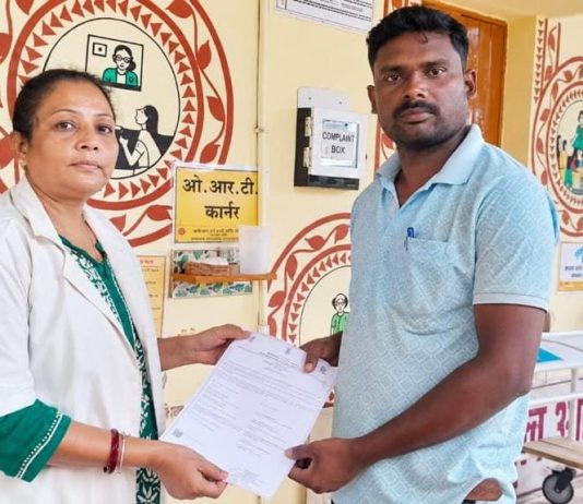 1076 बनी उम्मीद की डोर : हेल्पलाइन की त्वरित पहल से सुरेश सारथी की बेटी को मिला जन्म प्रमाण पत्र